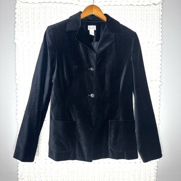 LOFT Jackets & Blazers - Loft Ann Taylor Velvet Blazer